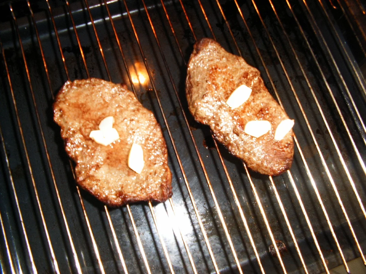 Rindersteaks mit Röstzwiebeln - Rezept - Bild Nr. 4