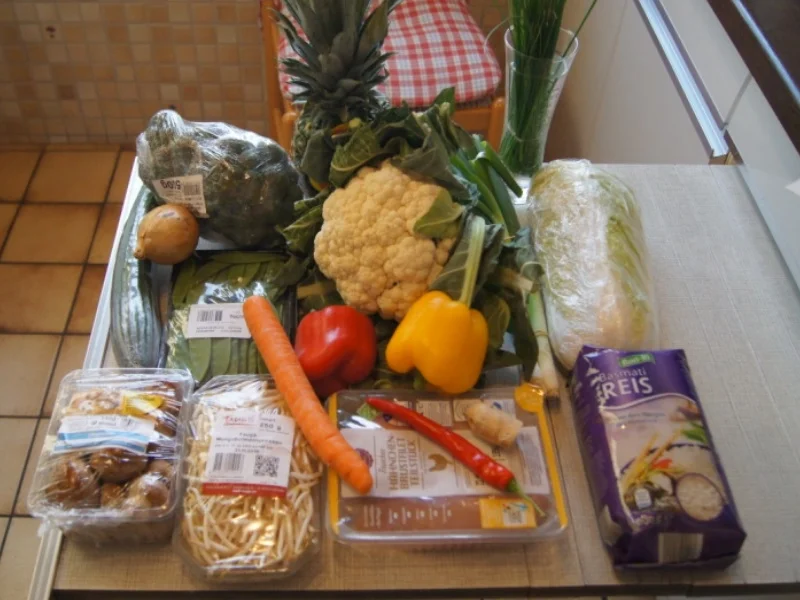 Rezept: Gemüsemix süß-sauer mit Hähnchenbrustfilet und gelben Basmatireis Bild Nr. 6762 Gemüsemix süß-sauer mit Hähnchenbrustfilet und gelben Basmatireis - Rezept - Bild Nr. 6762