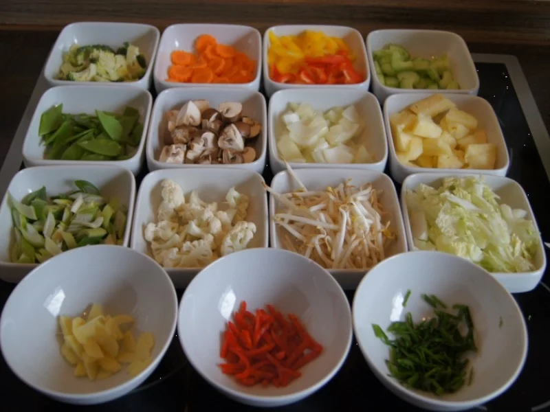 Rezept: Gemüsemix süß-sauer mit Hähnchenbrustfilet und gelben Basmatireis Bild Nr. 6776 Gemüsemix süß-sauer mit Hähnchenbrustfilet und gelben Basmatireis - Rezept - Bild Nr. 6776