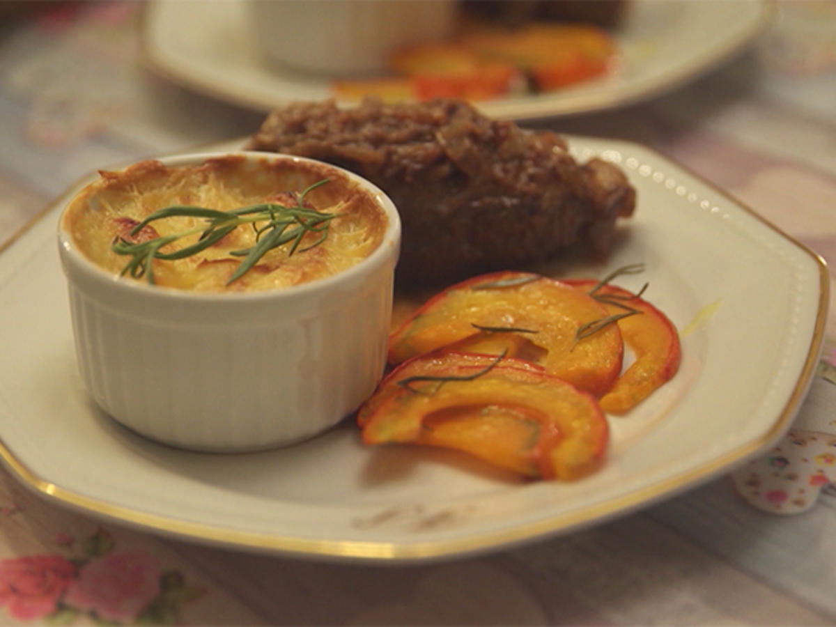 Rindsrouladen mit gratinierten Kartoffeln und Kürbis aus dem Ofen - Rezept - Bild Nr. 6761