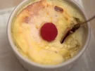 Luftige Clafoutis mit Gewürzekumquats auf Espumaschaum - Rezept - Bild Nr. 2