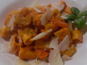Pasta mit Paprika-Tomaten-Rahmsoße und scharfer Salsiccia - Rezept - Bild Nr. 6762