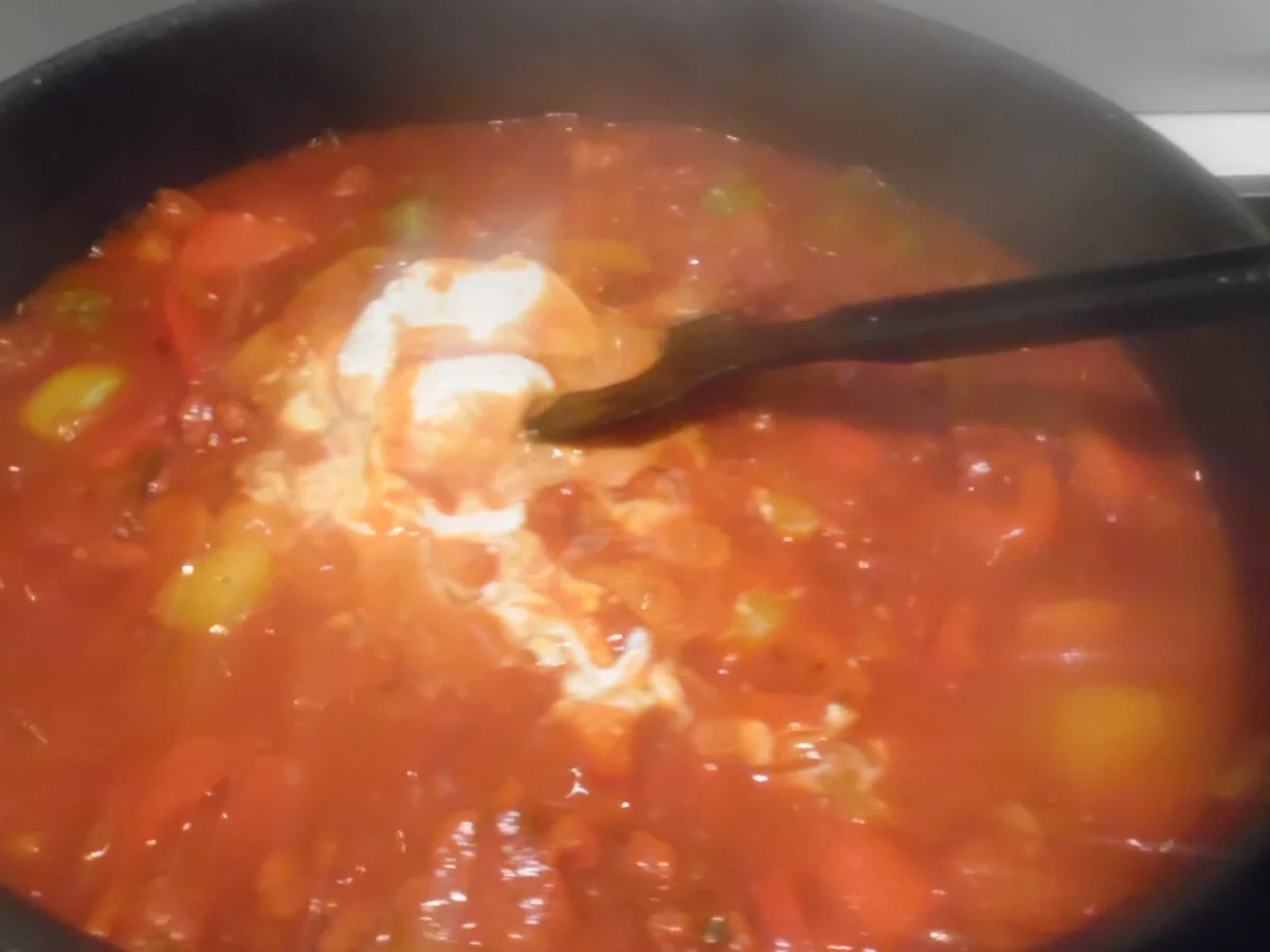 Rezept: Pasta mit Paprika-Tomaten-Rahmsoße und scharfer Salsiccia Bild Nr. 6765 Pasta mit Paprika-Tomaten-Rahmsoße und scharfer Salsiccia - Rezept - Bild Nr. 6765