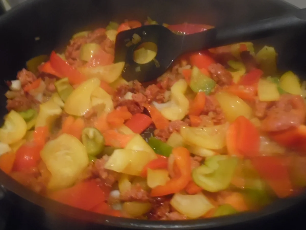 Rezept: Pasta mit Paprika-Tomaten-Rahmsoße und scharfer Salsiccia Bild Nr. 6766 Pasta mit Paprika-Tomaten-Rahmsoße und scharfer Salsiccia - Rezept - Bild Nr. 6766