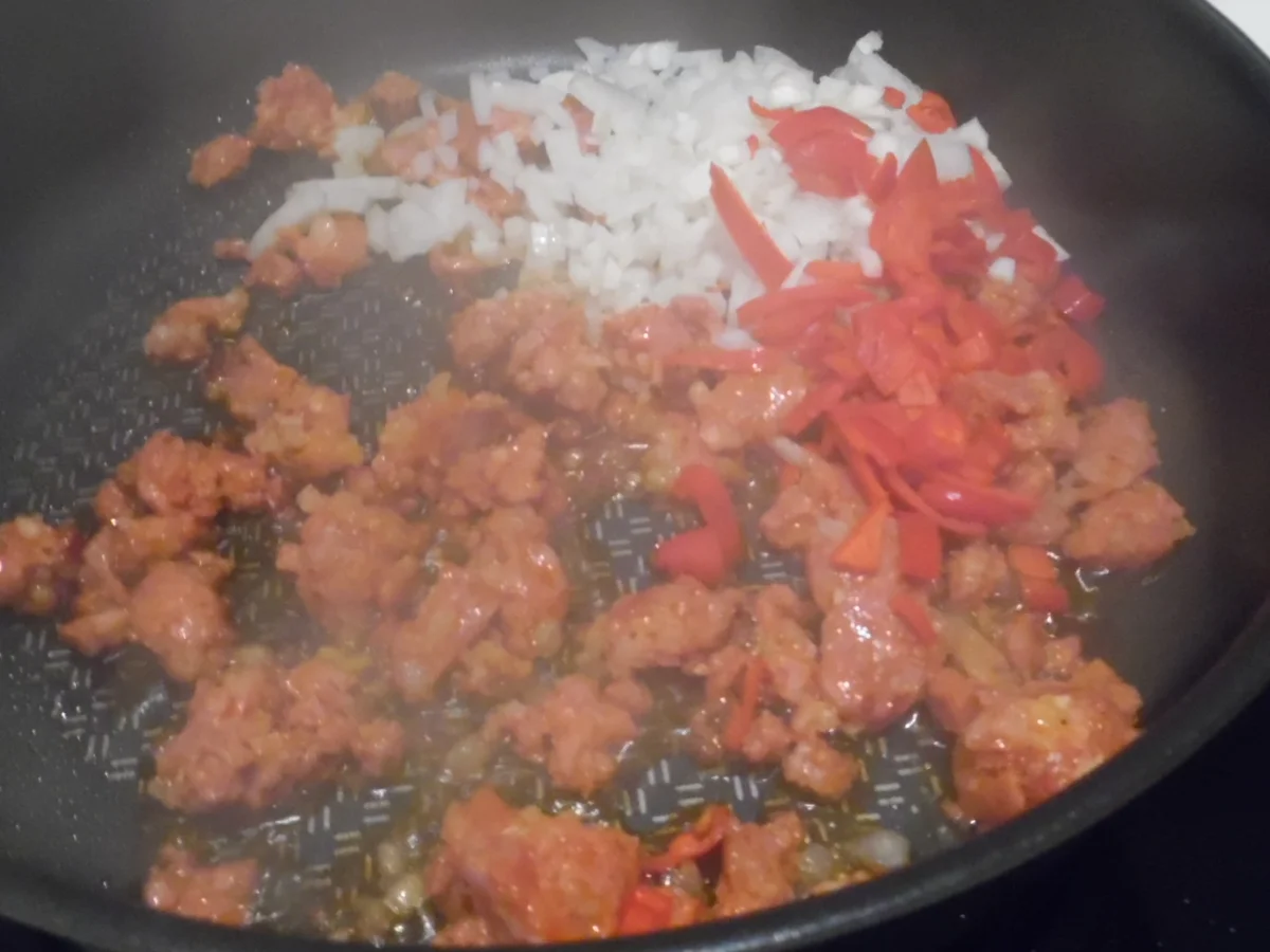 Rezept: Pasta mit Paprika-Tomaten-Rahmsoße und scharfer Salsiccia Bild Nr. 6767 Pasta mit Paprika-Tomaten-Rahmsoße und scharfer Salsiccia - Rezept - Bild Nr. 6767