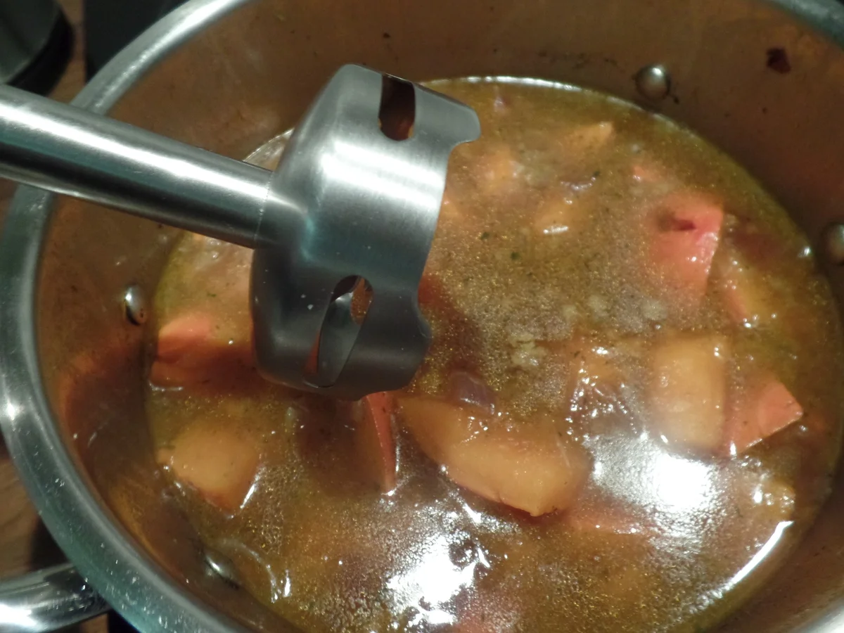 Rezept: Kürbissuppe mit Meerrettich Bild Nr. 6767 Kürbissuppe mit Meerrettich - Rezept - Bild Nr. 6767