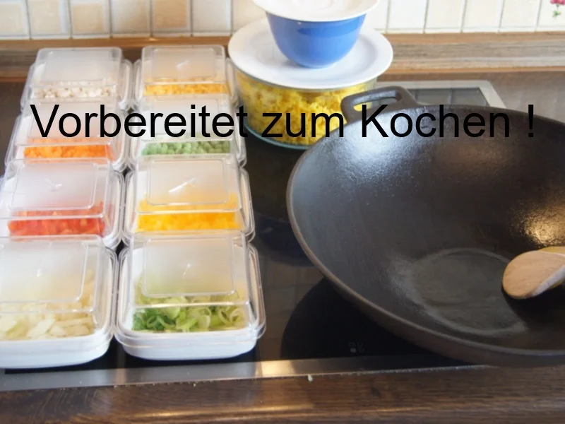 Gebratener gelber Basamatireis mit Ei, Hähnchenfleisch und Gemüse - Rezept - Bild Nr. 6781