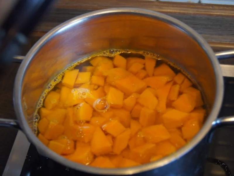 Alaska-Seelachs mit Kürbisstampf und Zuckererbsen - Rezept - Bild Nr. 6783