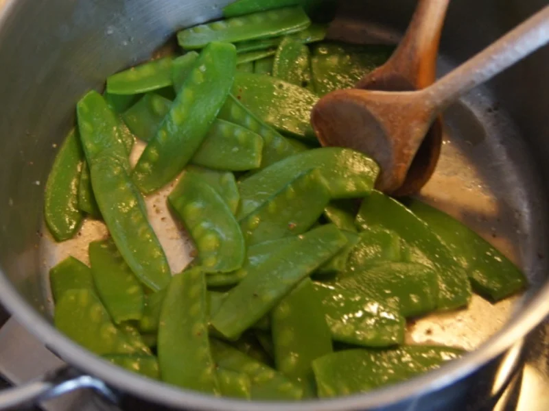 Alaska-Seelachs mit Kürbisstampf und Zuckererbsen - Rezept - Bild Nr. 6786