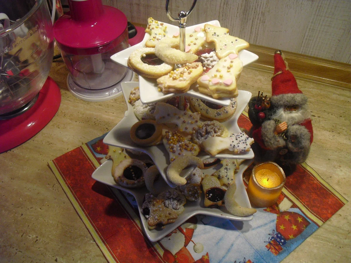 Rezept: Weihnacht s Plätzchen Butterplätzchen Bild Nr. 6776 Weihnacht s Plätzchen Butterplätzchen - Rezept - Bild Nr. 6776