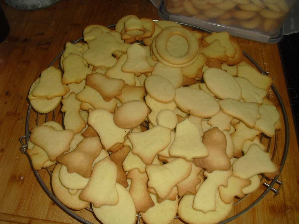 Rezept: Weihnacht s Plätzchen Butterplätzchen Bild Nr. 6777 Weihnacht s Plätzchen Butterplätzchen - Rezept - Bild Nr. 6777