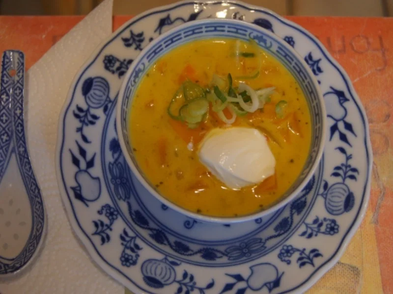 Herzhafte Kürbissuppe mit asiatischer Note - Rezept - Bild Nr. 6787