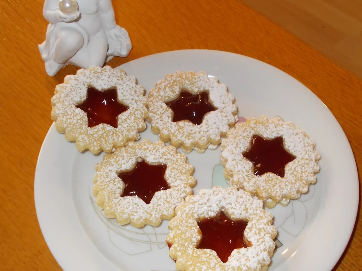 SPITZBUBEN mit Erdbeermarmelade - Rezept - Bild Nr. 6789