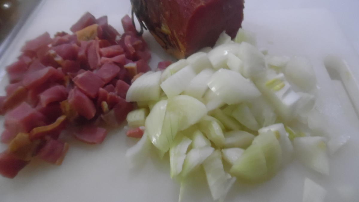 Frikadellen "Cordon bleu" mit Kartoffel-Bohnen-Salat und Dip - Rezept - Bild Nr. 6785