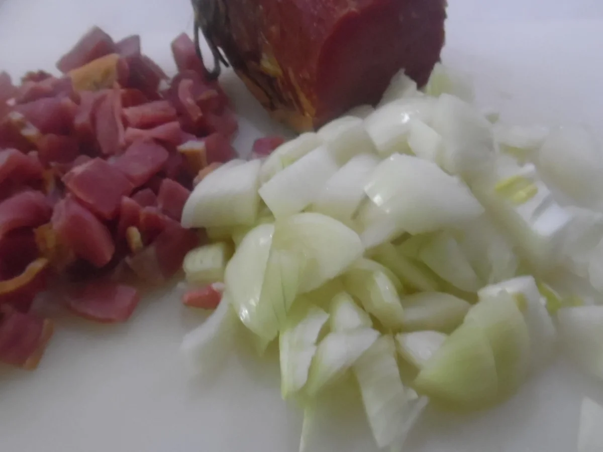 Rezept: Frikadellen "Cordon bleu" mit Kartoffel-Bohnen-Salat und Dip Bild Nr. 6785 Frikadellen "Cordon bleu" mit Kartoffel-Bohnen-Salat und Dip - Rezept - Bild Nr. 6785