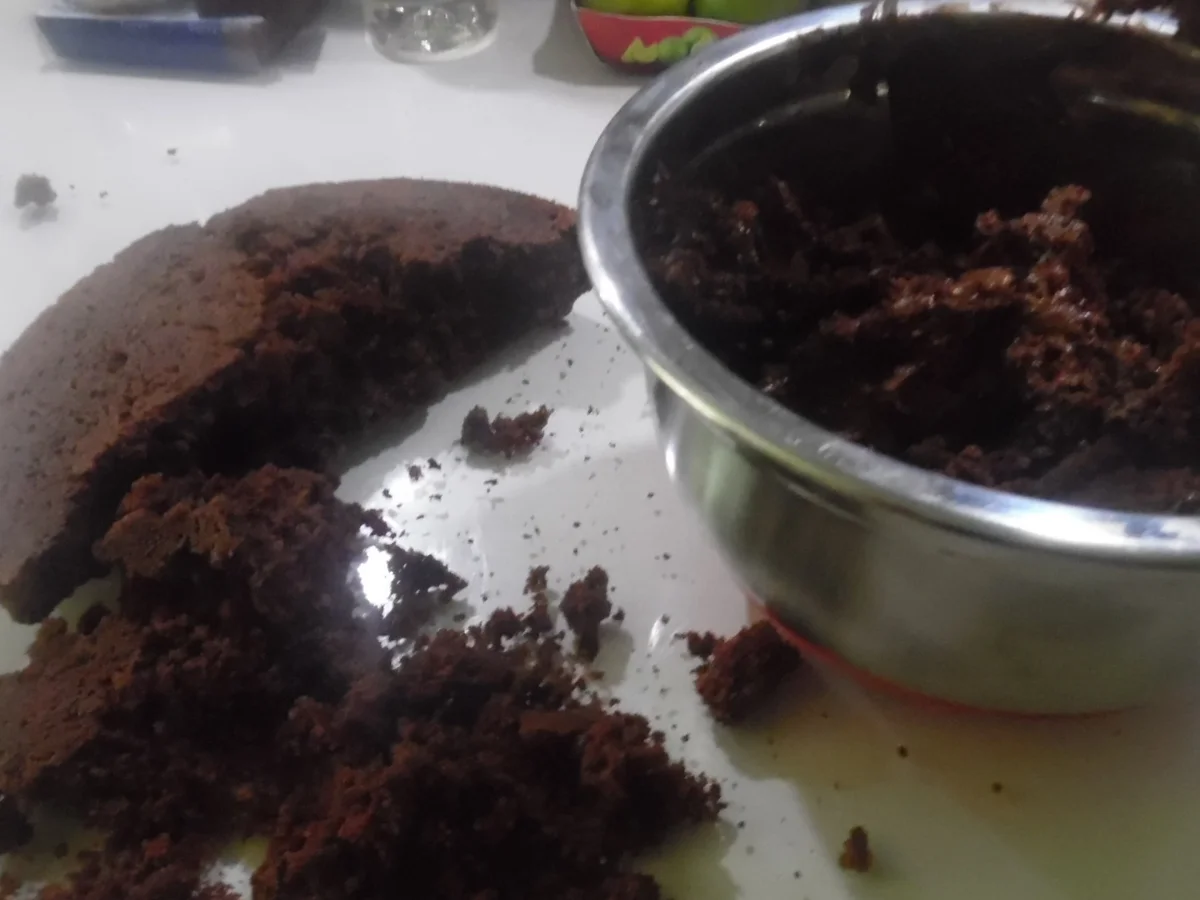 Rezept: Marzipan-Rum-Röllchen Bild Nr. 6777 Marzipan-Rum-Röllchen - Rezept - Bild Nr. 6777