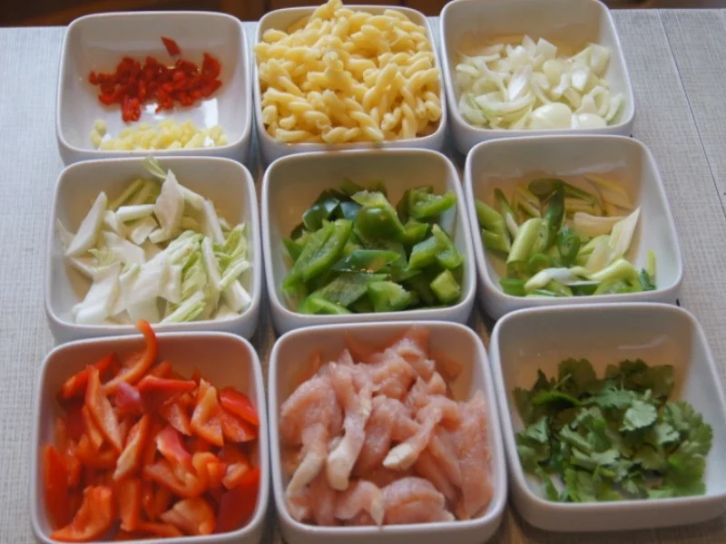 Rezept: Puten-Curry-Nudel-Wok Bild Nr. 6788 Puten-Curry-Nudel-Wok - Rezept - Bild Nr. 6788