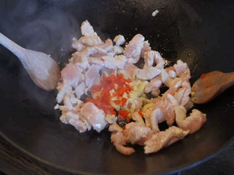 Rezept: Puten-Curry-Nudel-Wok Bild Nr. 6790 Puten-Curry-Nudel-Wok - Rezept - Bild Nr. 6790