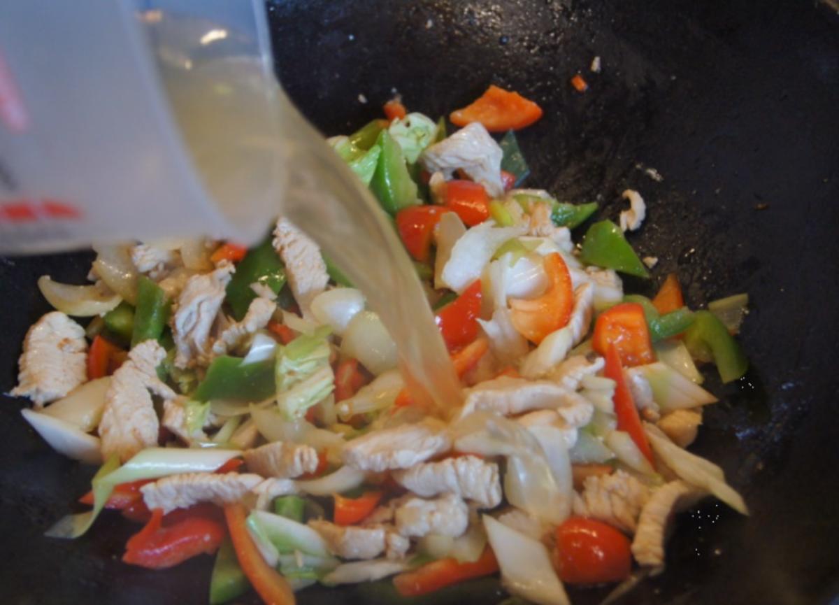 Puten-Curry-Nudel-Wok - Rezept - Bild Nr. 6794