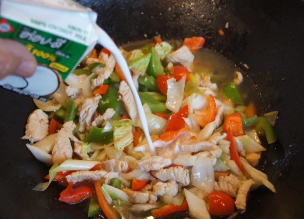 Puten-Curry-Nudel-Wok - Rezept - Bild Nr. 6795