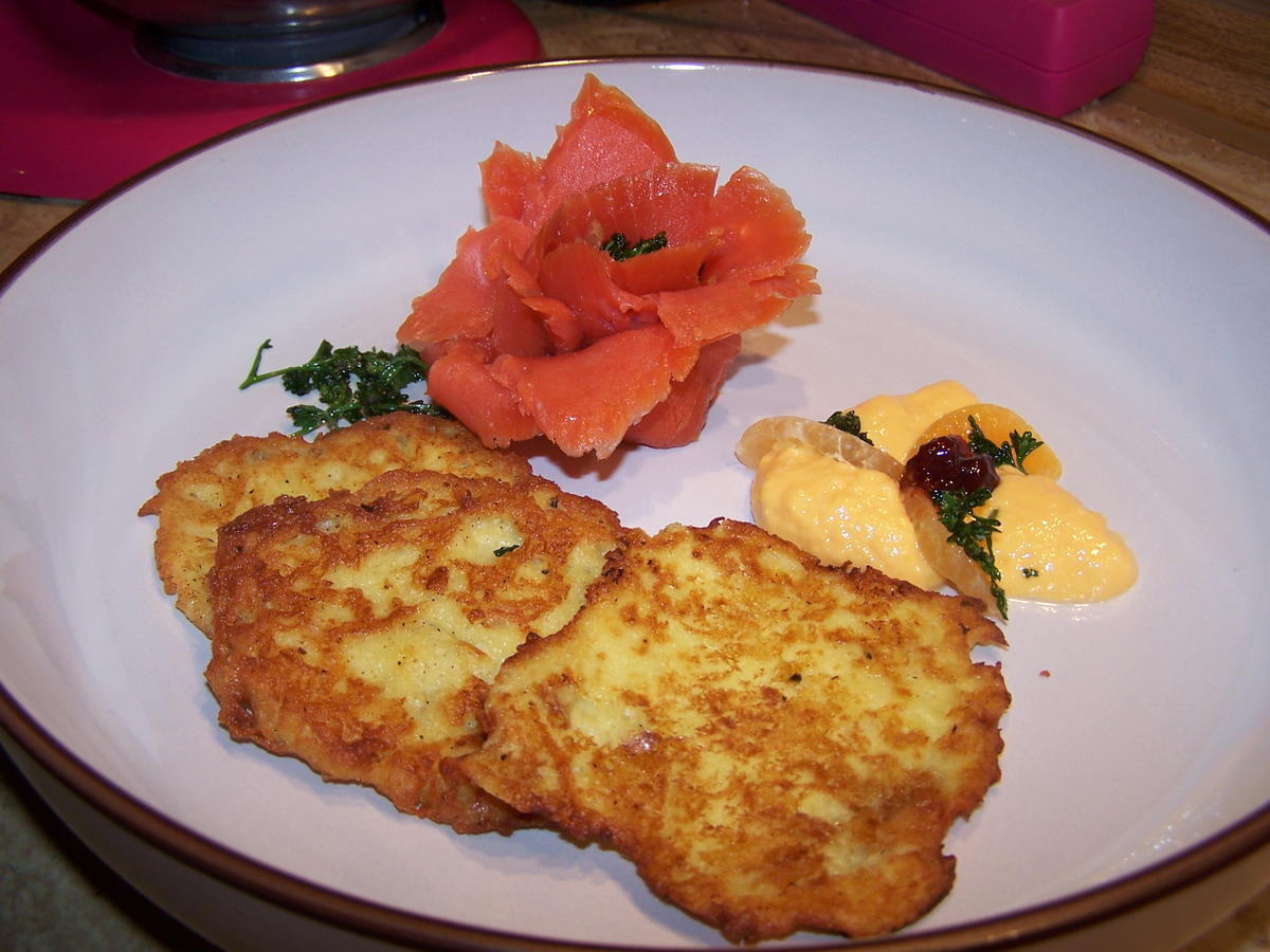 Lachs-Rosé mit Kartoffelpuffer und Orangen-Meerrettich - Rezept - Bild Nr. 6794