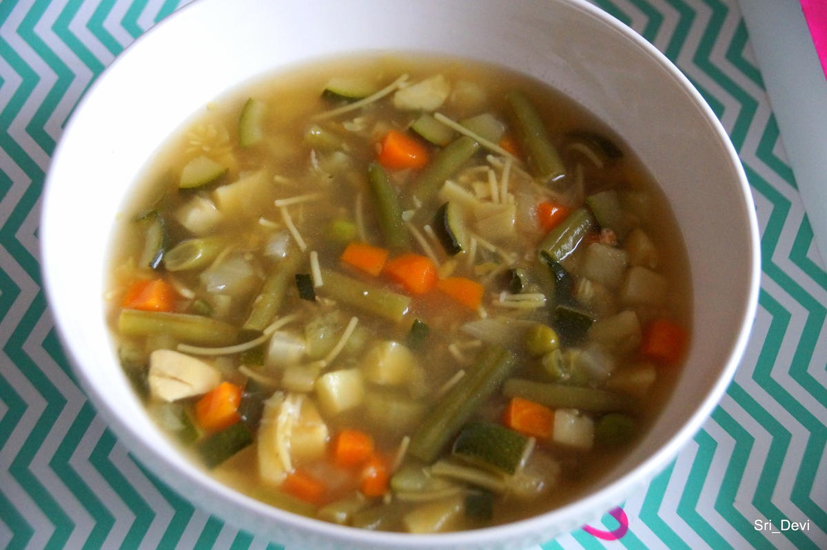 Gemüse-Suppe bei Erkältung - Rezept - Bild Nr. 2