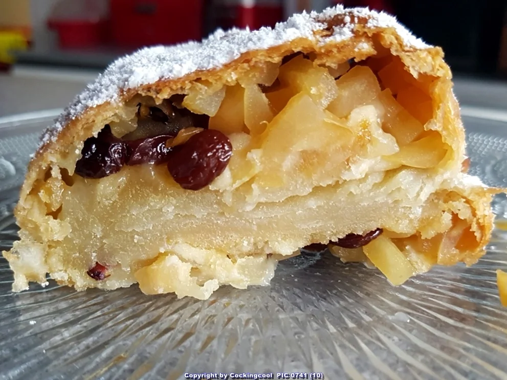 Apfelstrudel mit Marzipan - Rezept - Bild Nr. 6833