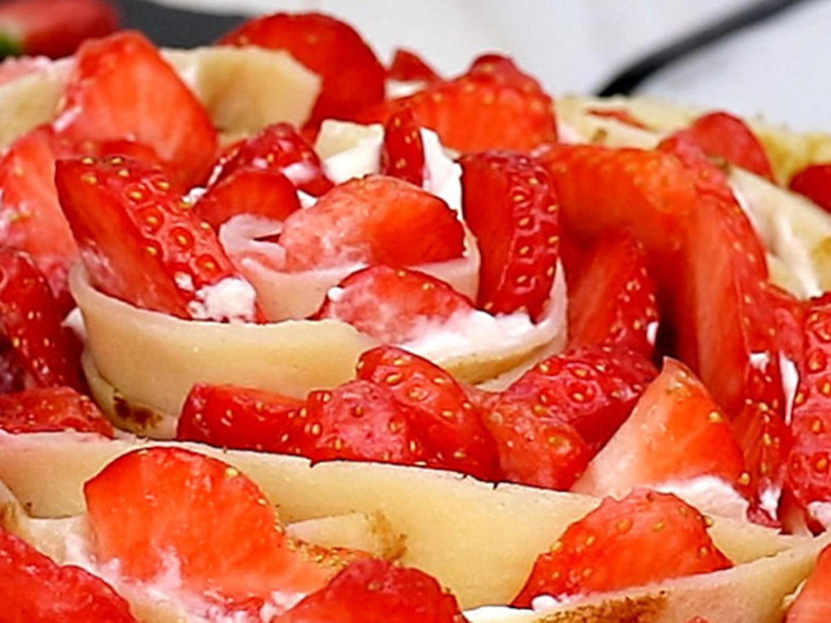 Erdbeer-Rosen-Kuchen - Rezept - Bild Nr. 2