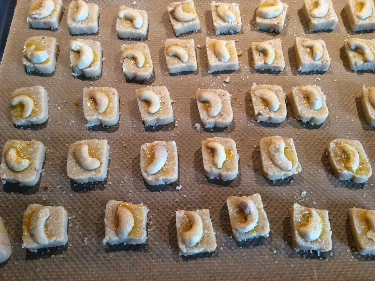 Rezept: Cashew Plätzchen - süß und leicht salzig Bild Nr. 6827 Cashew Plätzchen - süß und leicht salzig - Rezept - Bild Nr. 6827