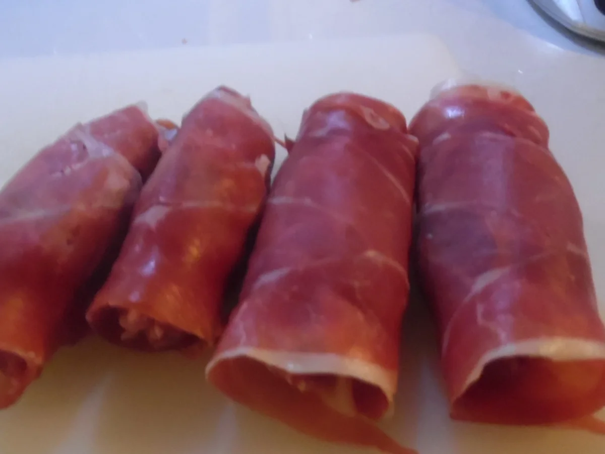 Kräuter-Risotto mit gefüllter Salsiccia im Schinken-Mantel - Rezept - Bild Nr. 6832