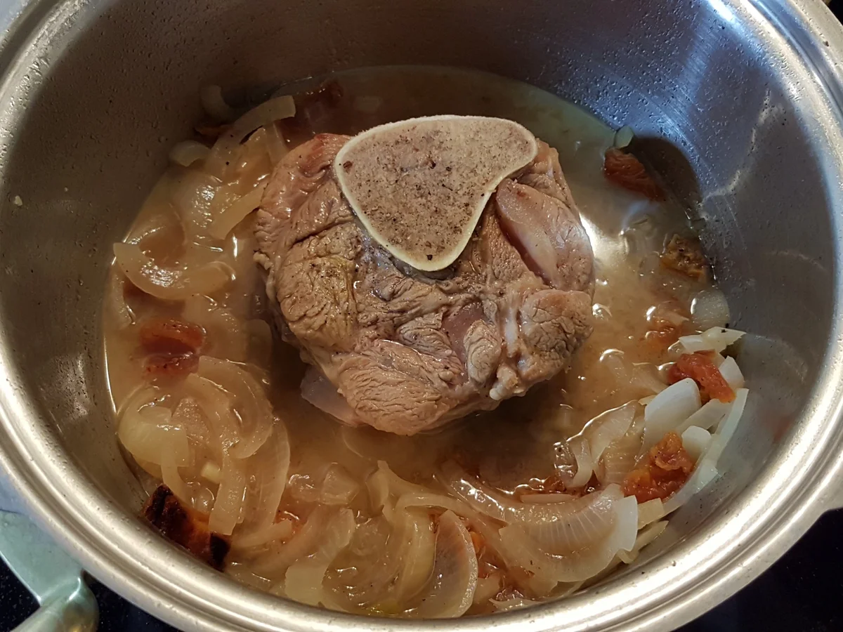 Ossobuco (Kalbshaxe) mit frischem Kartoffelstock (Kartoffelpüree) - Rezept - Bild Nr. 6833