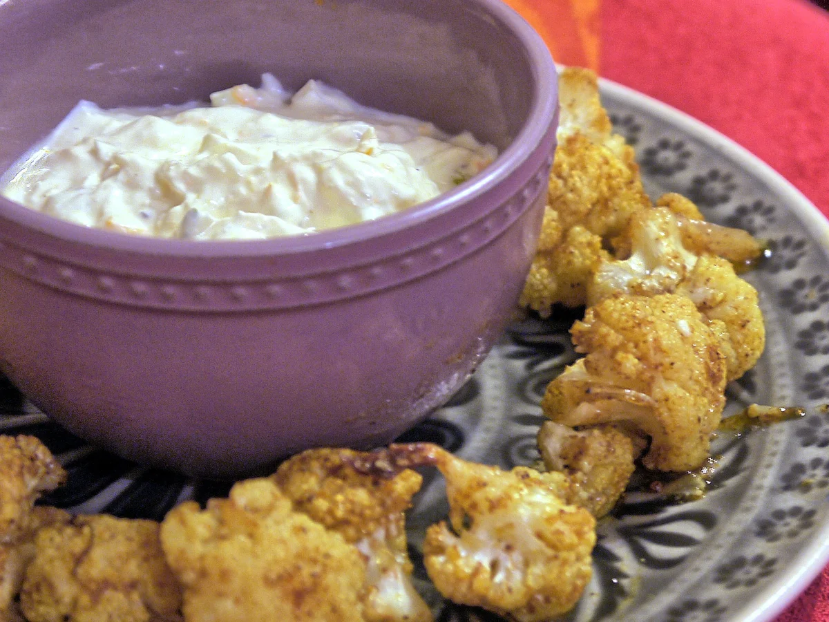 Ofengerösteter Blumenkohl mit Orangen-Dip - Rezept - Bild Nr. 2