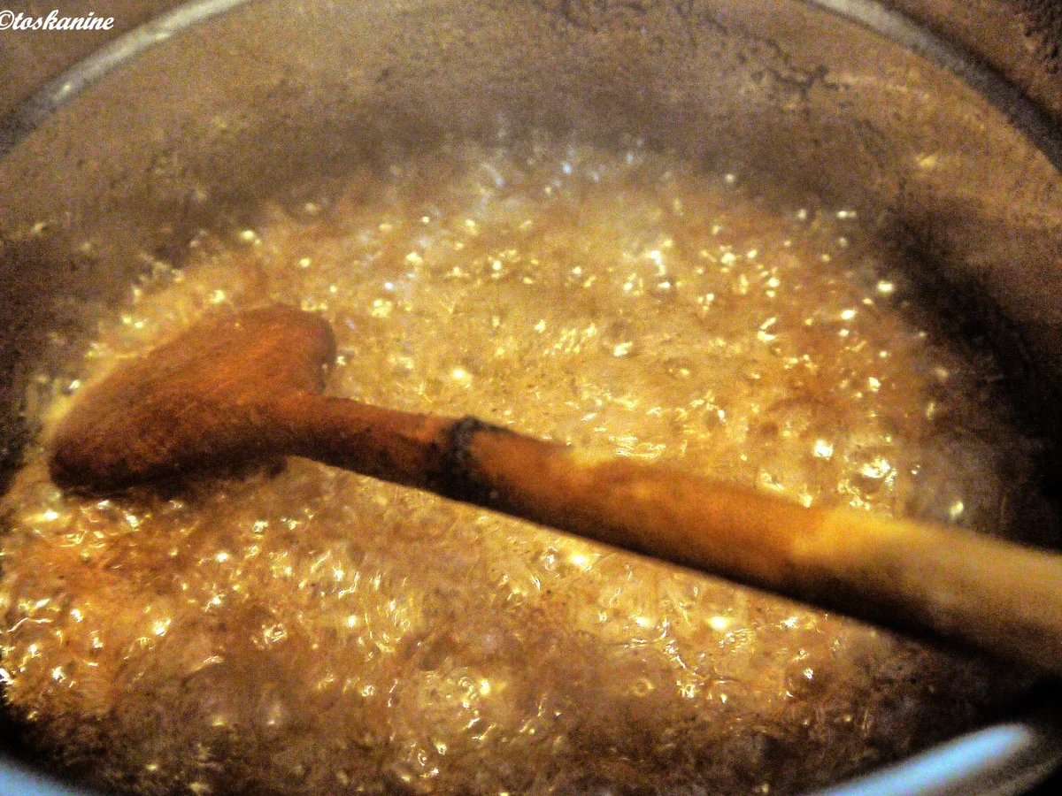 Rezept: Beschwipste Gewürz-Apfeltaschen Bild Nr. 4 Beschwipste Gewürz-Apfeltaschen - Rezept - Bild Nr. 4