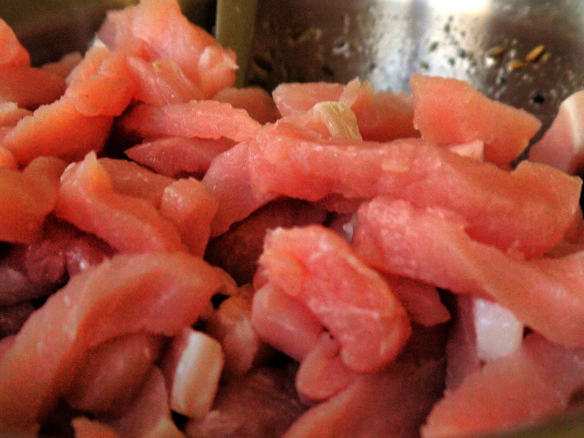 Mariniertes Schwein und Knöpfle in Tomatensauce - Rezept - Bild Nr. 7