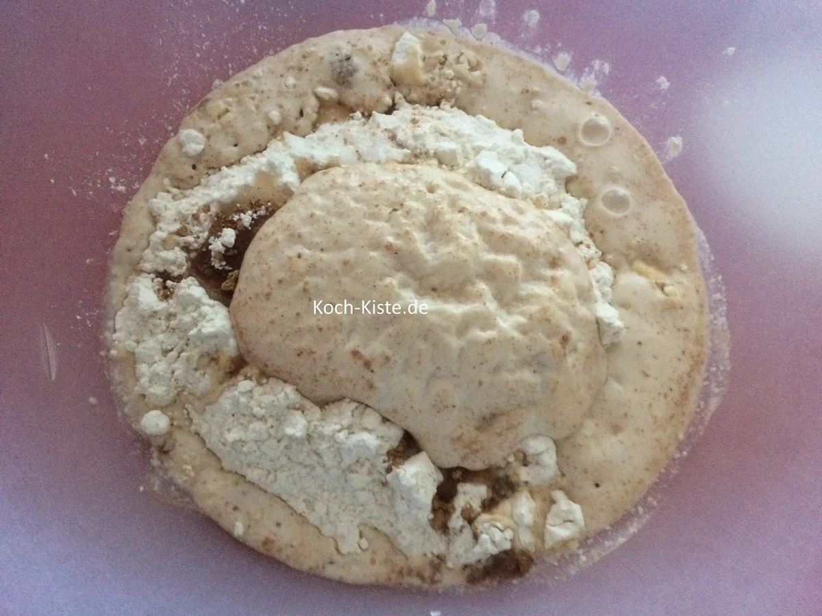 Rezept: Marzipan-Stollen Bällchen Bild Nr. 6875 Marzipan-Stollen Bällchen - Rezept - Bild Nr. 6875