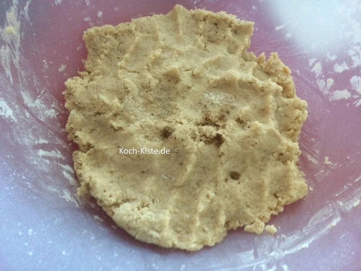 Rezept: Marzipan-Stollen Bällchen Bild Nr. 6876 Marzipan-Stollen Bällchen - Rezept - Bild Nr. 6876