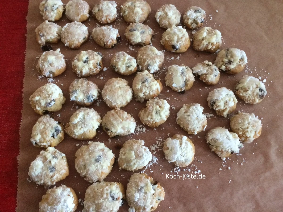 Rezept: Marzipan-Stollen Bällchen Bild Nr. 6880 Marzipan-Stollen Bällchen - Rezept - Bild Nr. 6880