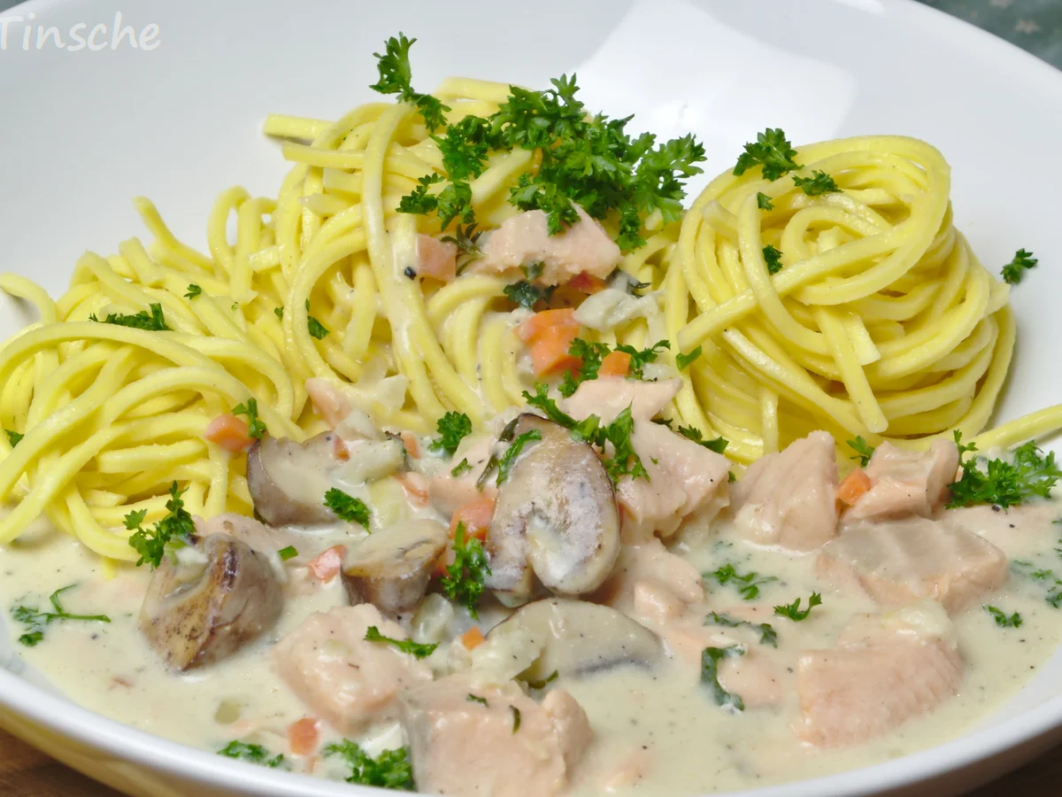 Lachsragout mit Pasta - Rezept - Bild Nr. 6895