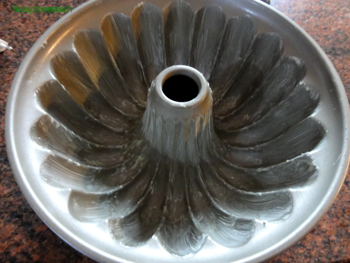 Rührteig:   CHRISTKRANZ statt Stollen - Rezept - Bild Nr. 6897