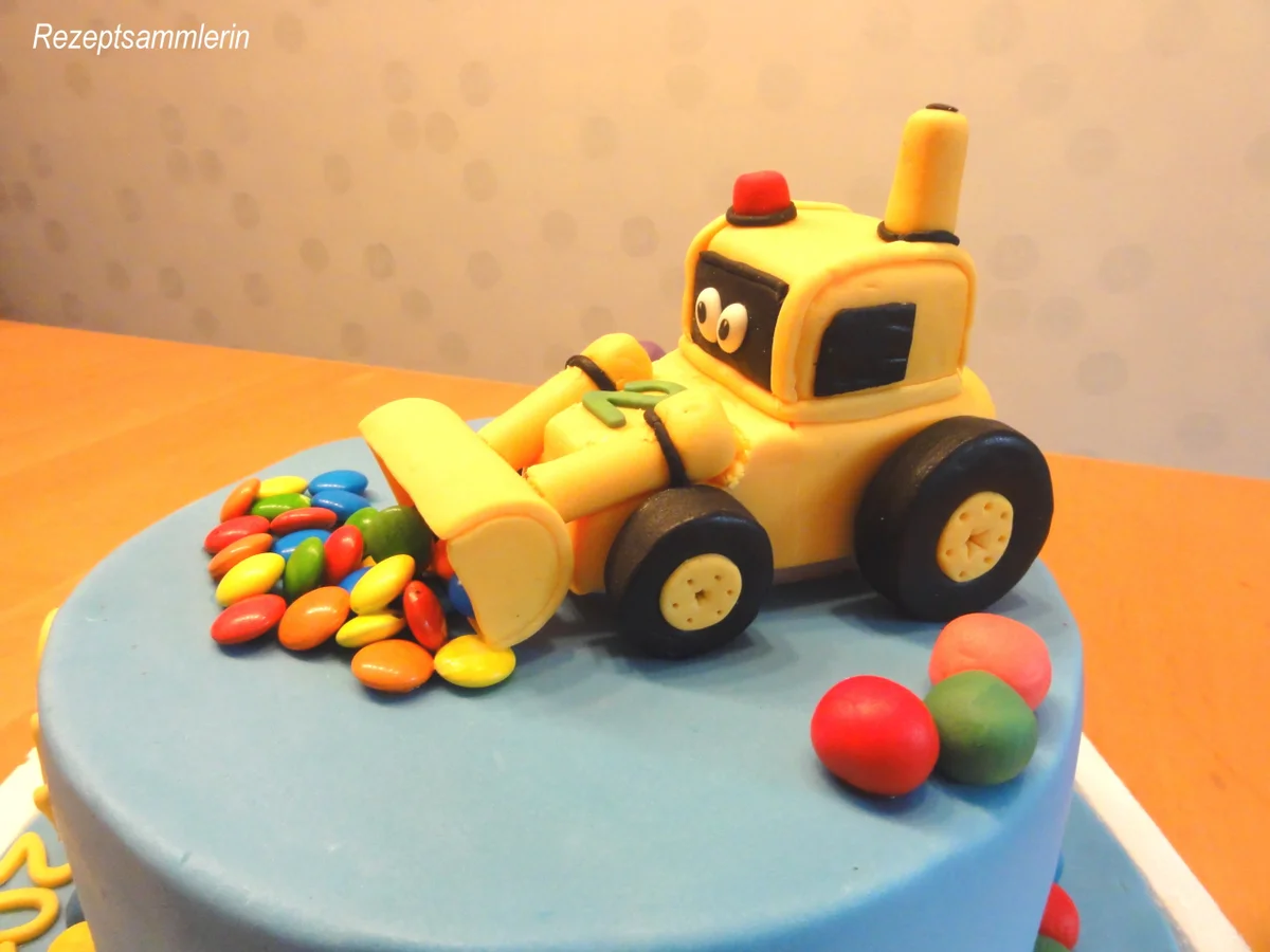 Rezept: Biskuit: HAPPY BIRTHADY TORTE Bild Nr. 6901 Biskuit: HAPPY BIRTHADY TORTE - Rezept - Bild Nr. 6901