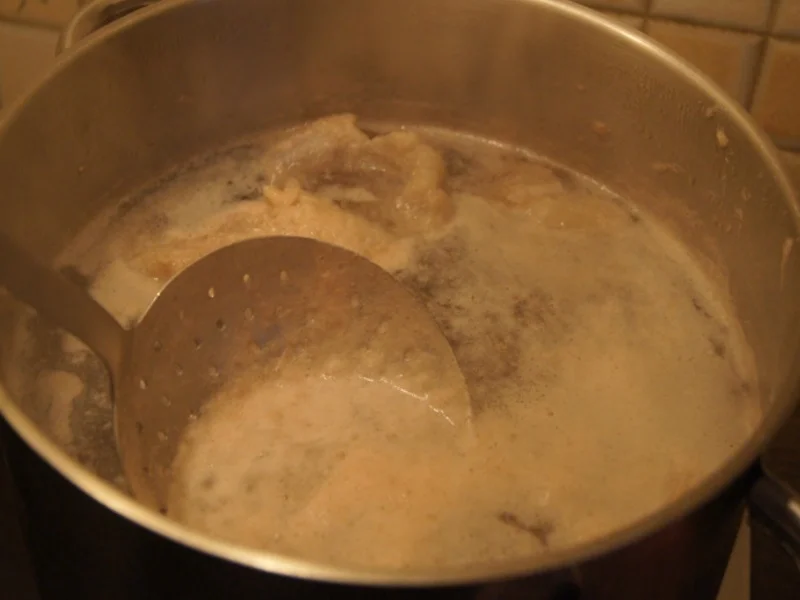 Tafelspitz mit Meerrettichsauce, Honigkarotten und Kartoffelpilzen - Rezept - Bild Nr. 6902