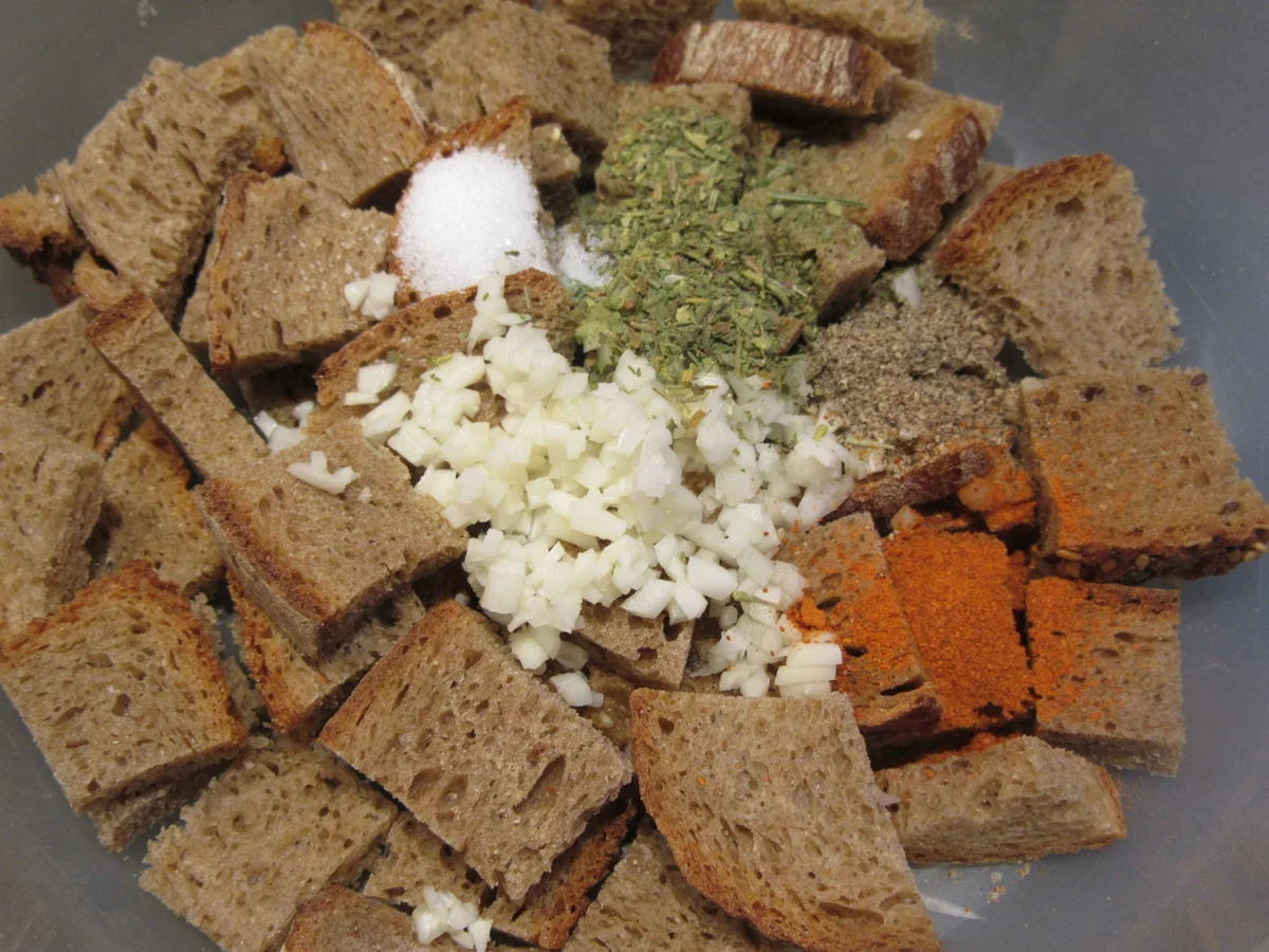 Suppeneinlage: Marinierte Brotwürfel - Rezept - Bild Nr. 6908