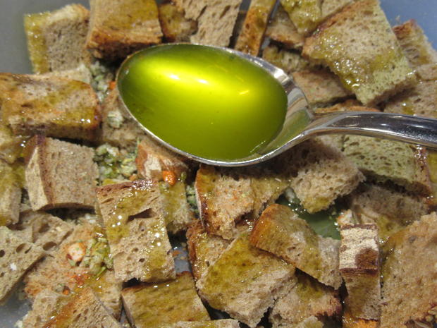 Suppeneinlage – Marinierte Brotwürfel