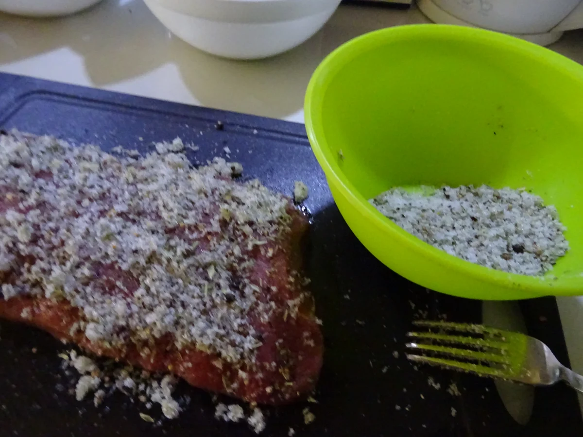 Rezept: Wildschwein-Rücken gefüllt und Walnusskruste Bild Nr. 6942 Wildschwein-Rücken gefüllt und Walnusskruste - Rezept - Bild Nr. 6942