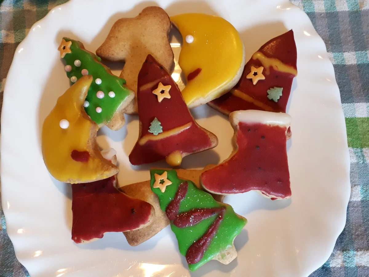 Rezept: Meine Butter-Plätzchen Bild Nr. 6 Meine Butter-Plätzchen - Rezept - Bild Nr. 6