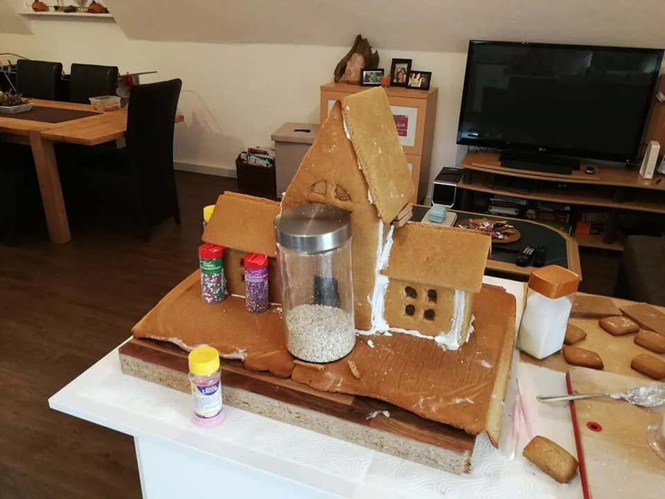 Großes Lebkuchenhaus  - Rezept - Bild Nr. 6918
