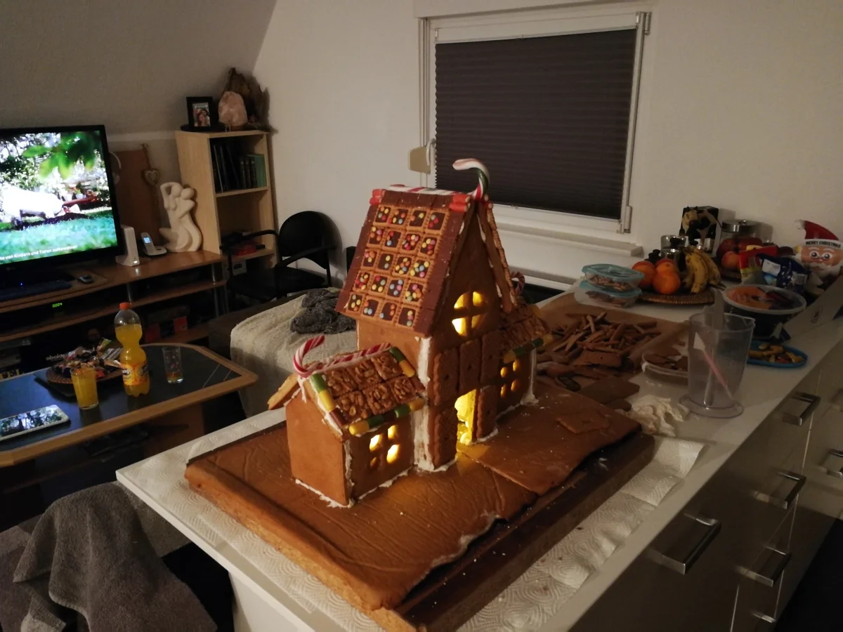 Großes Lebkuchenhaus  - Rezept - Bild Nr. 6921