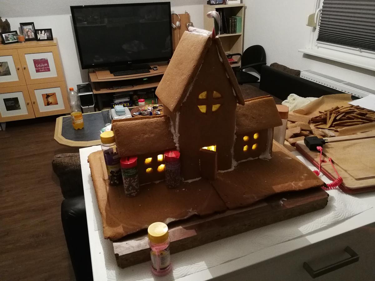 Großes Lebkuchenhaus  - Rezept - Bild Nr. 6922