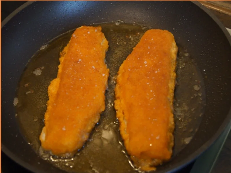 Alaska-Seelachsfilet mit Honig-Ingwer-Möhren und Süßkartoffelstampf - Rezept - Bild Nr. 7