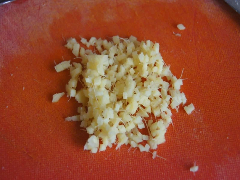 Alaska-Seelachsfilet mit Honig-Ingwer-Möhren und Süßkartoffelstampf - Rezept - Bild Nr. 9